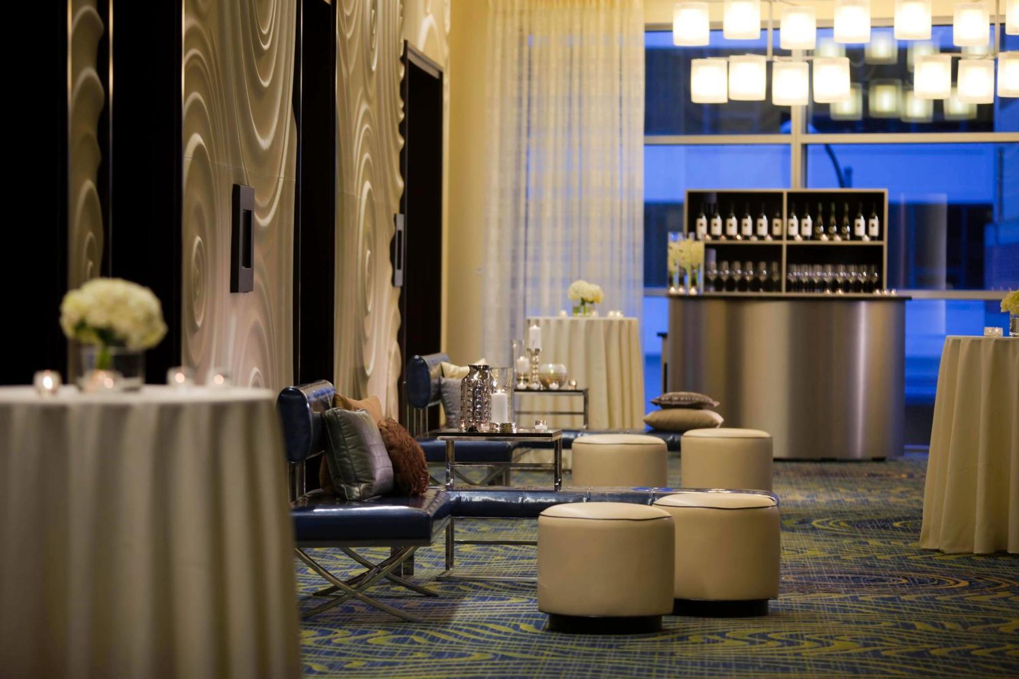 Renaissance Capital View Hotel Arlington