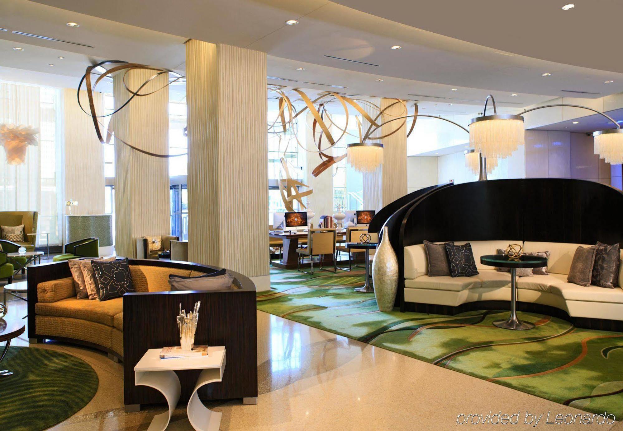 Renaissance Capital View Hotel