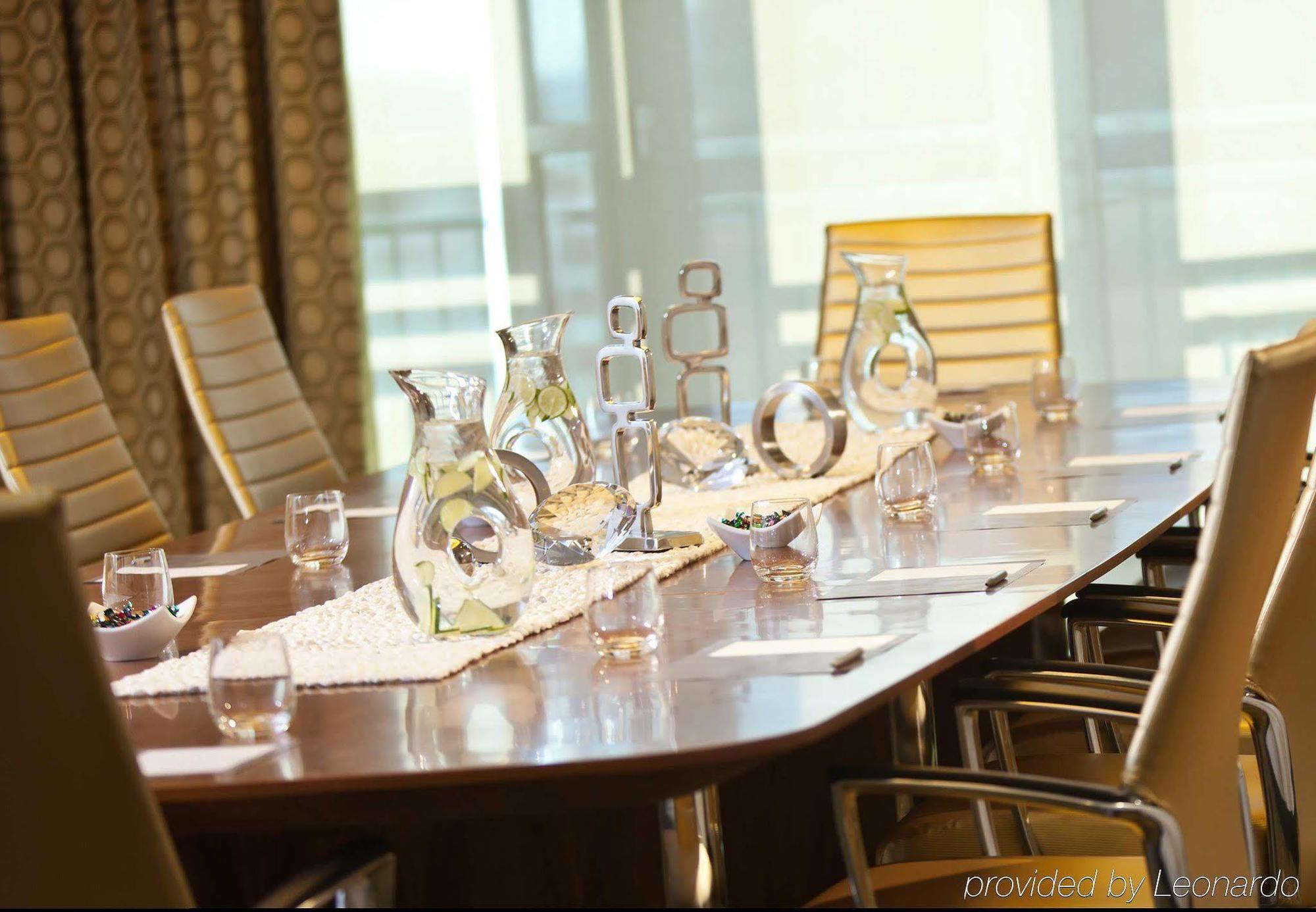 Renaissance Capital View Hotel 4*