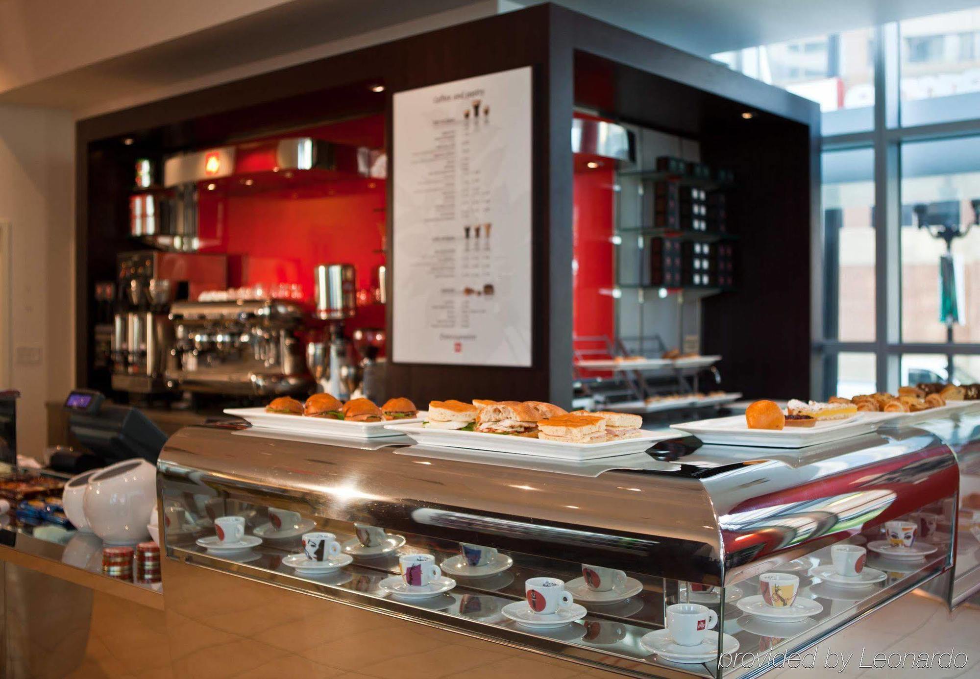 Renaissance Capital View Hotel 4*